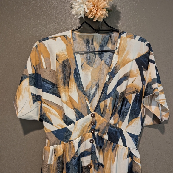 Abstract Patterned Midi Dress - Picture 4 of 5